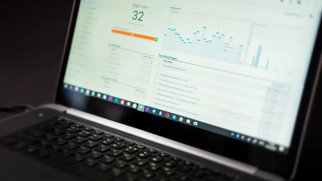 Panel de analítica utilizado para conectar marketing y CRM