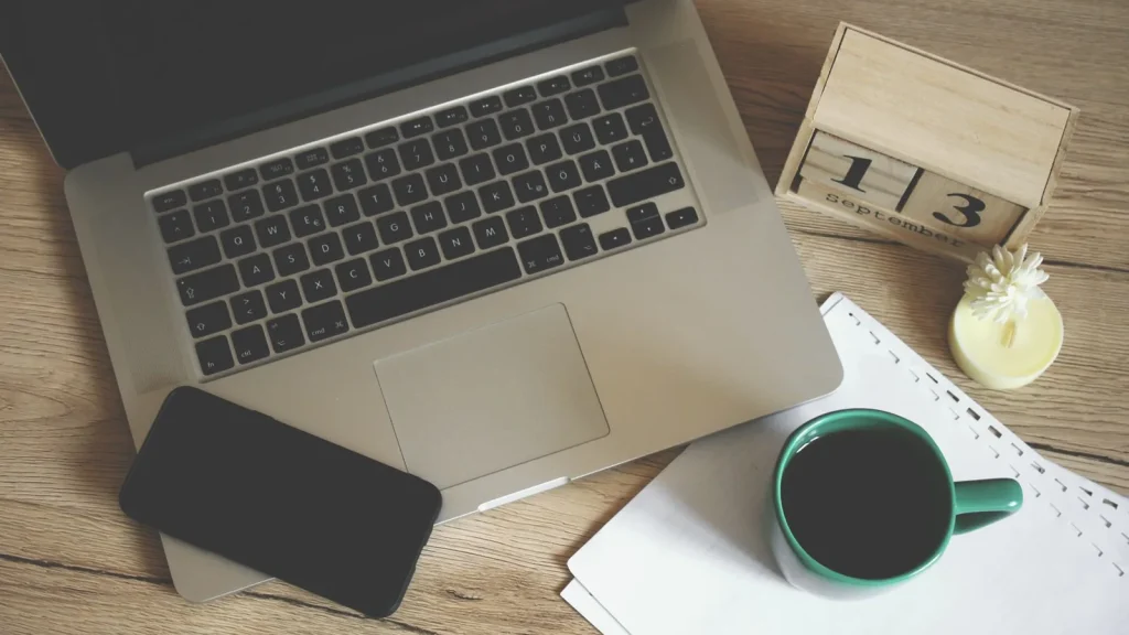 Google Workspace vs Microsoft 365 para autónomos: diferencias y cuál elegir
