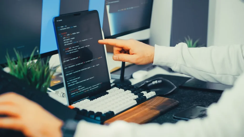 n8n Cloud vs self-hosted: diferencias, costes y mantenimiento